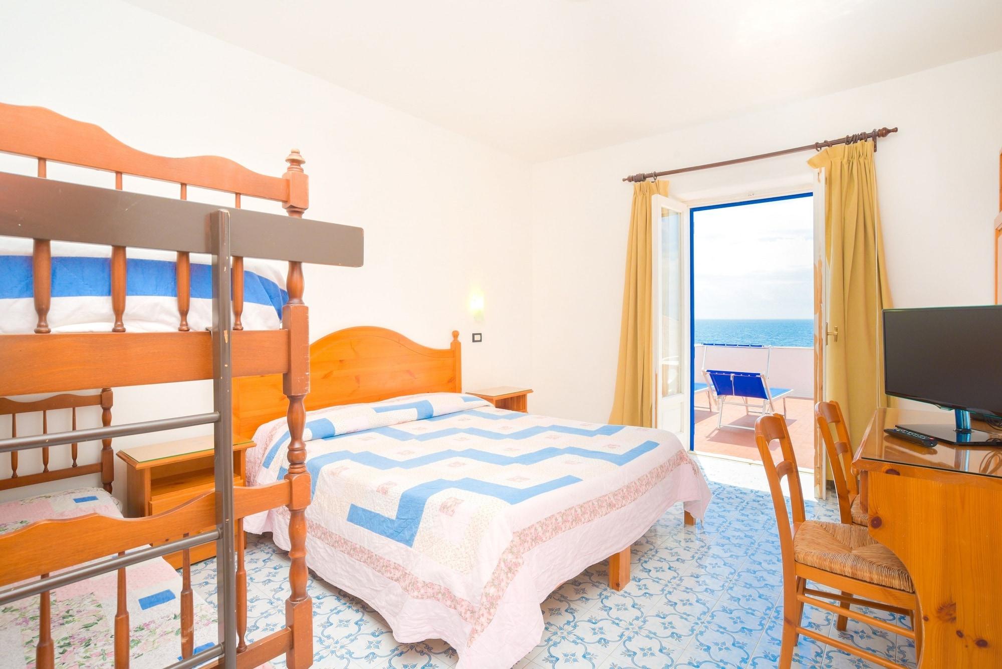 Hotel Regina Del Mare Barano dʼIschia Екстериор снимка