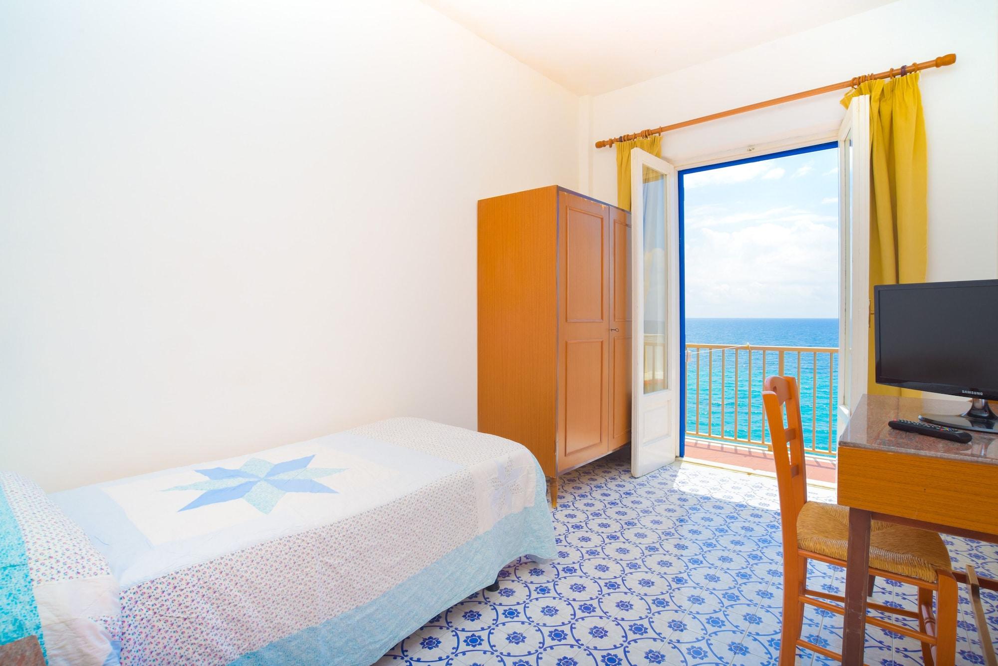 Hotel Regina Del Mare Barano dʼIschia Екстериор снимка