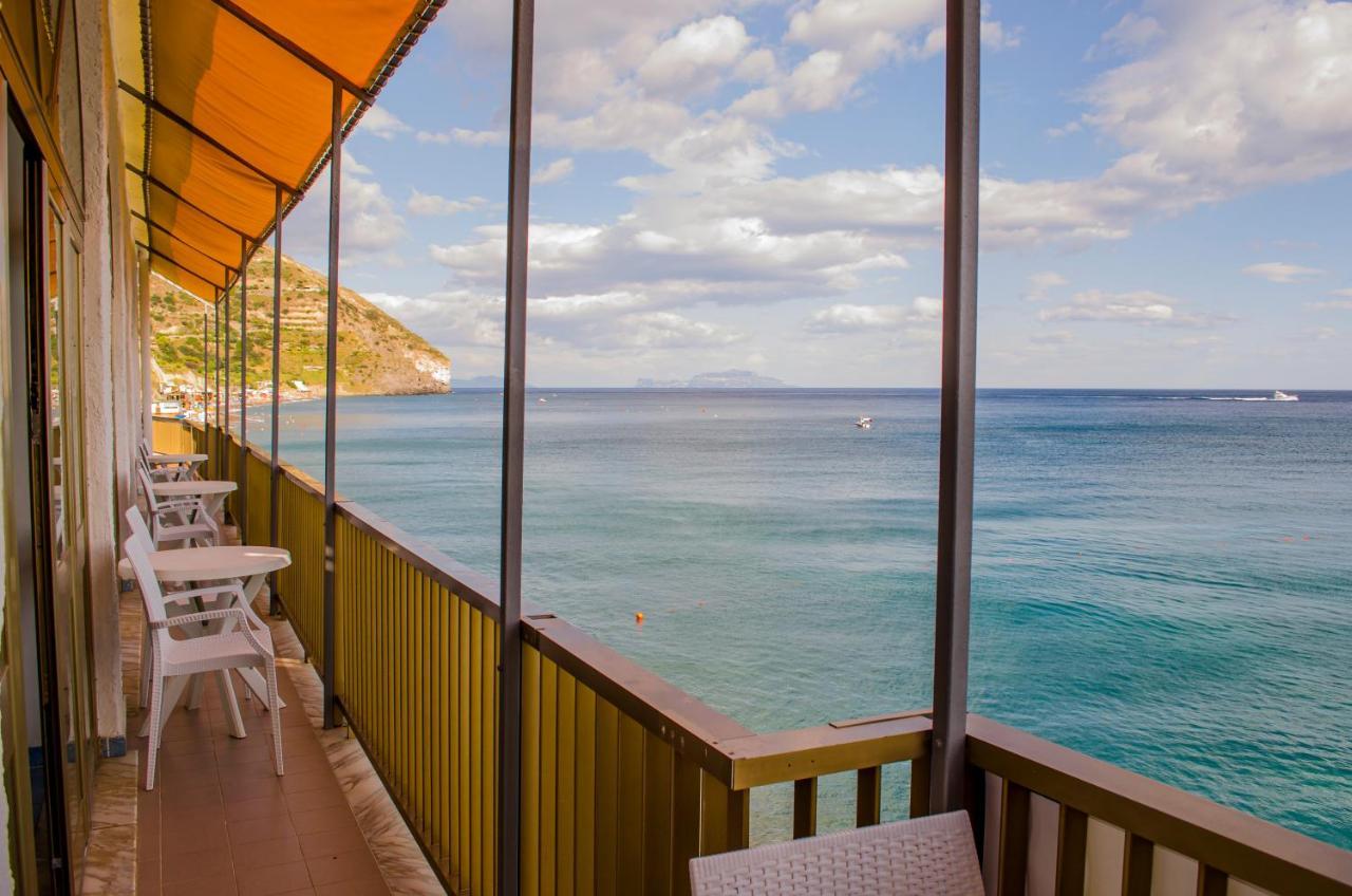 Hotel Regina Del Mare Barano dʼIschia Екстериор снимка
