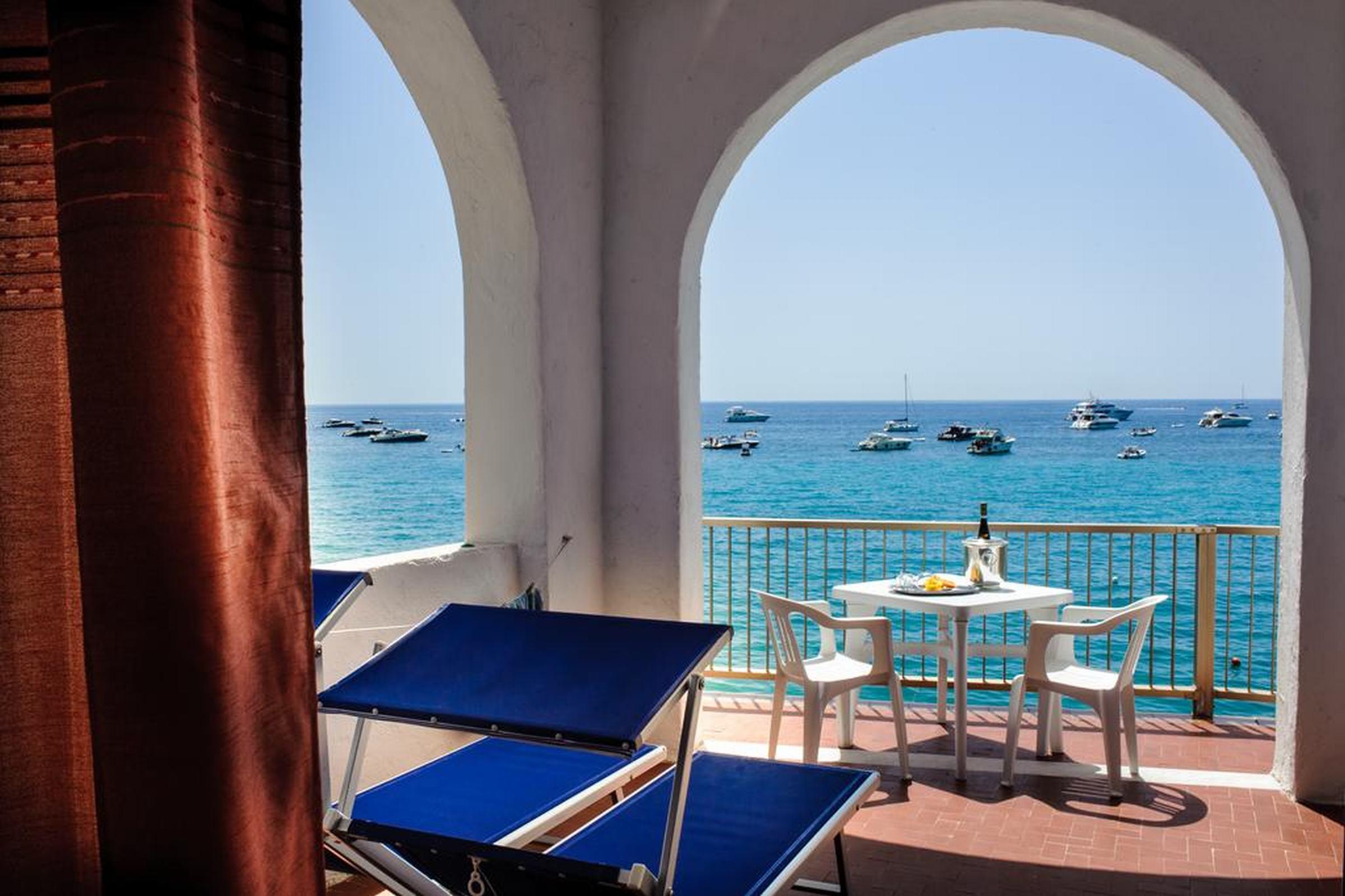 Hotel Regina Del Mare Barano dʼIschia Екстериор снимка