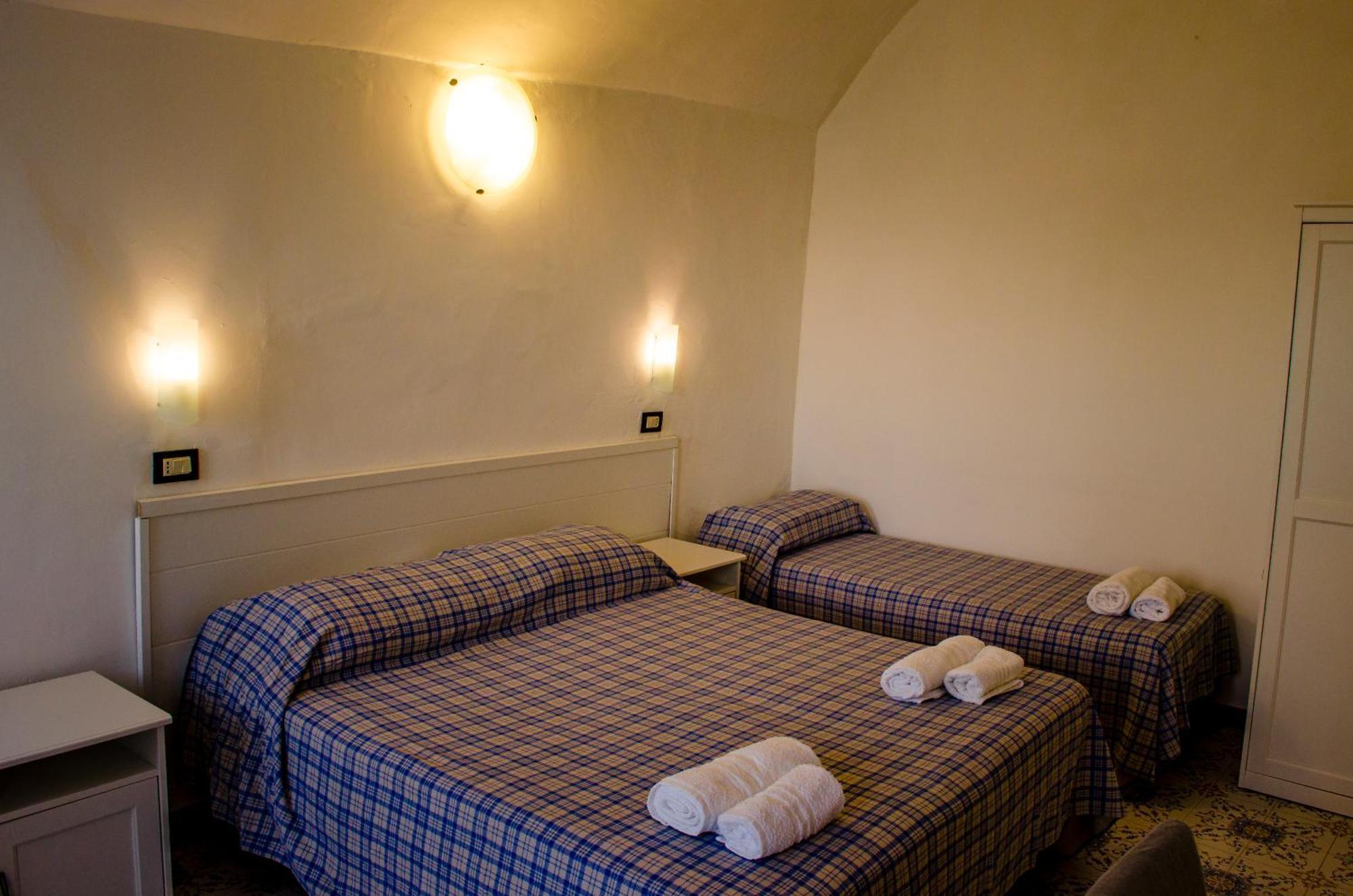 Hotel Regina Del Mare Barano dʼIschia Стая снимка
