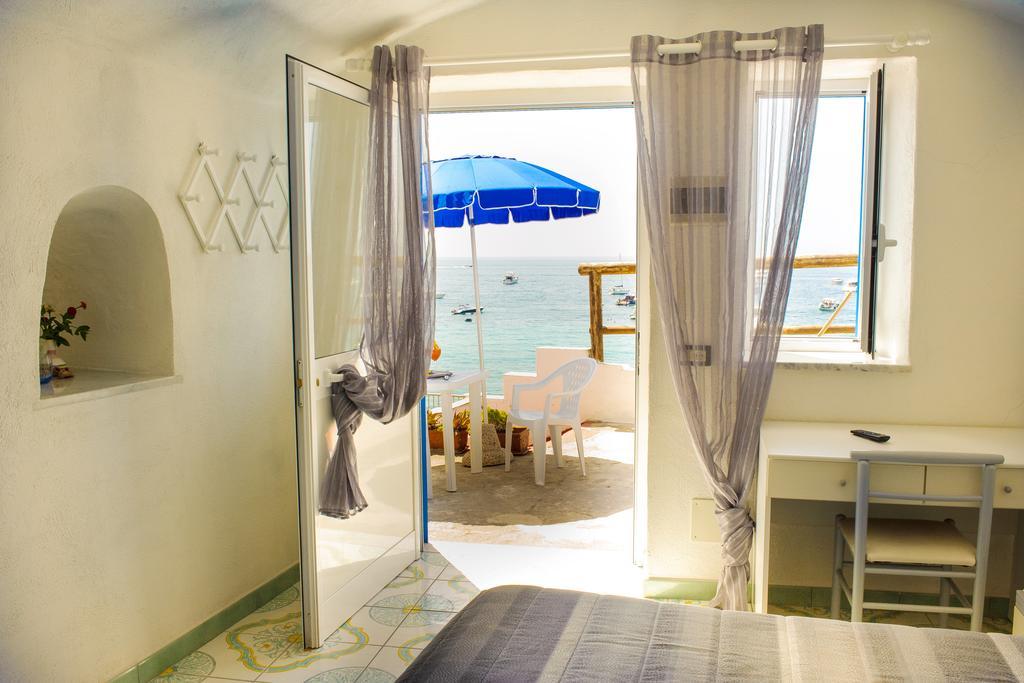 Hotel Regina Del Mare Barano dʼIschia Екстериор снимка