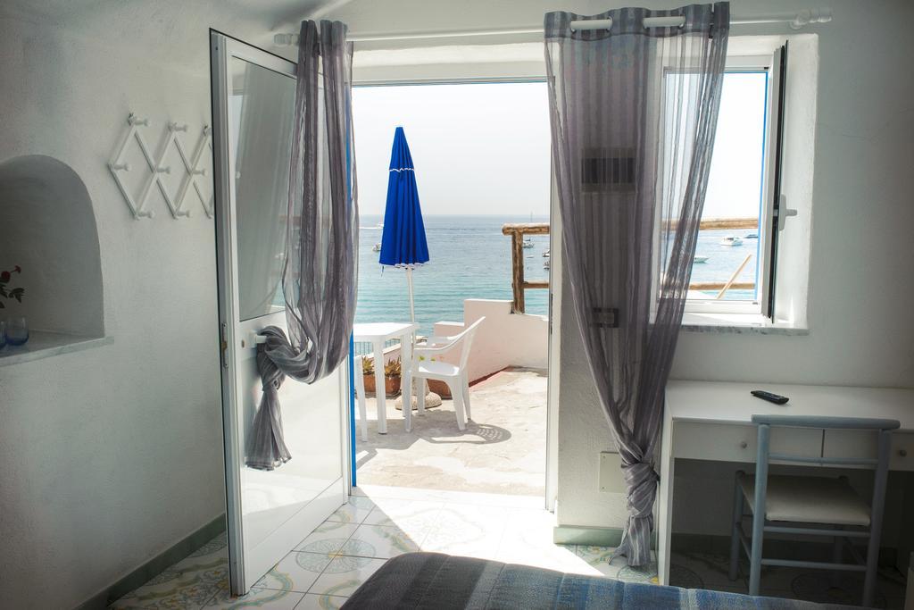 Hotel Regina Del Mare Barano dʼIschia Екстериор снимка