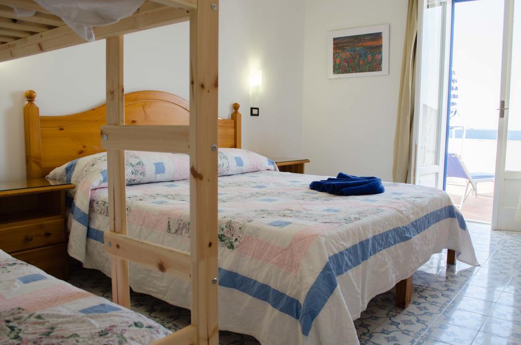 Hotel Regina Del Mare Barano dʼIschia Екстериор снимка