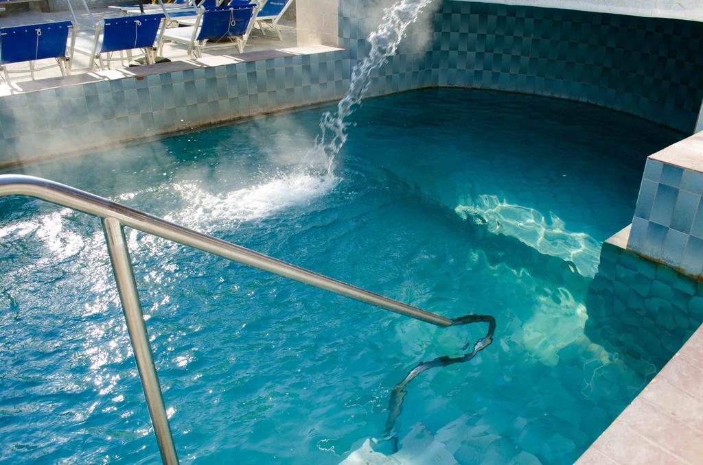 Hotel Regina Del Mare Barano dʼIschia Екстериор снимка