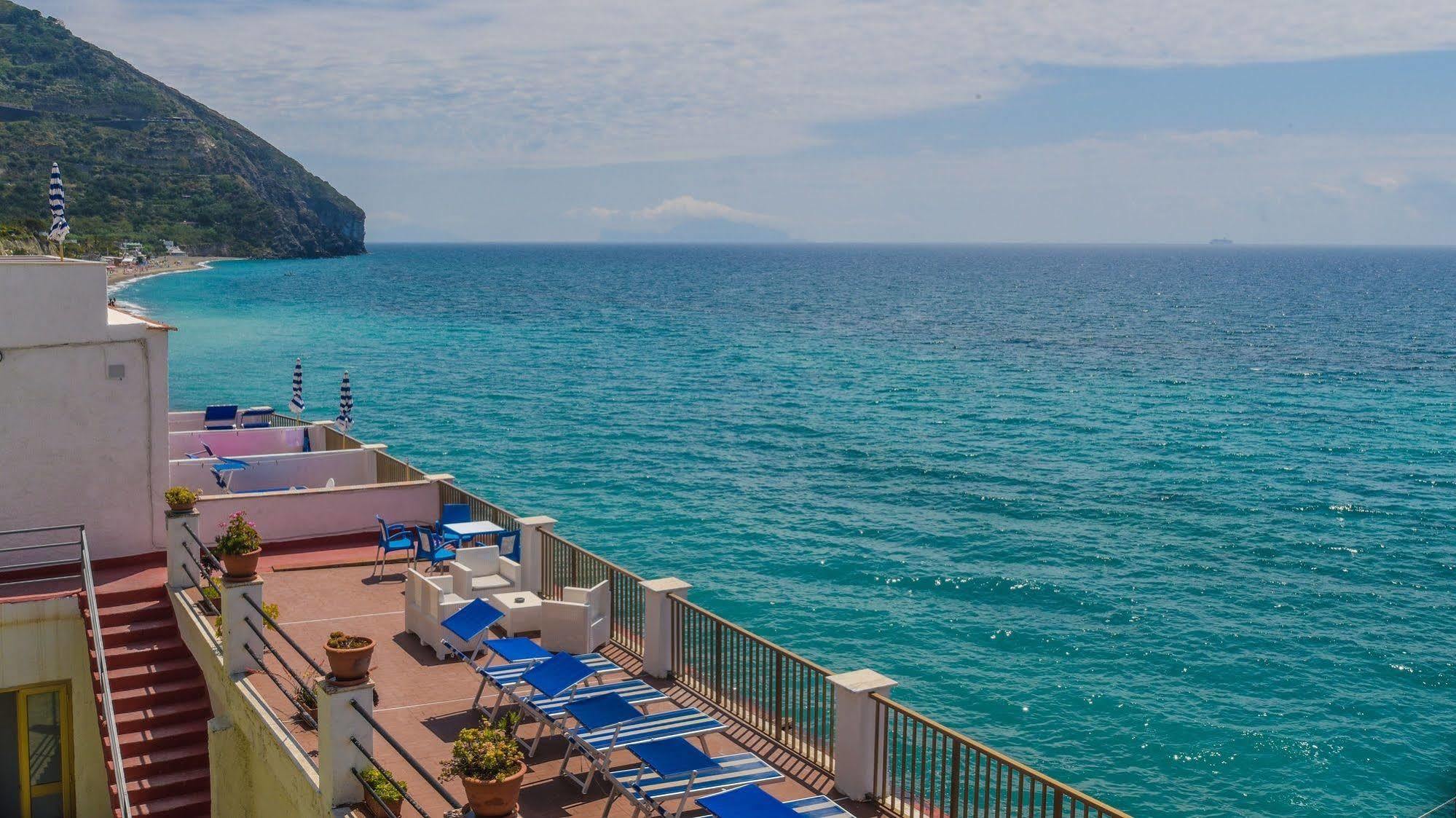 Hotel Regina Del Mare Barano dʼIschia Екстериор снимка